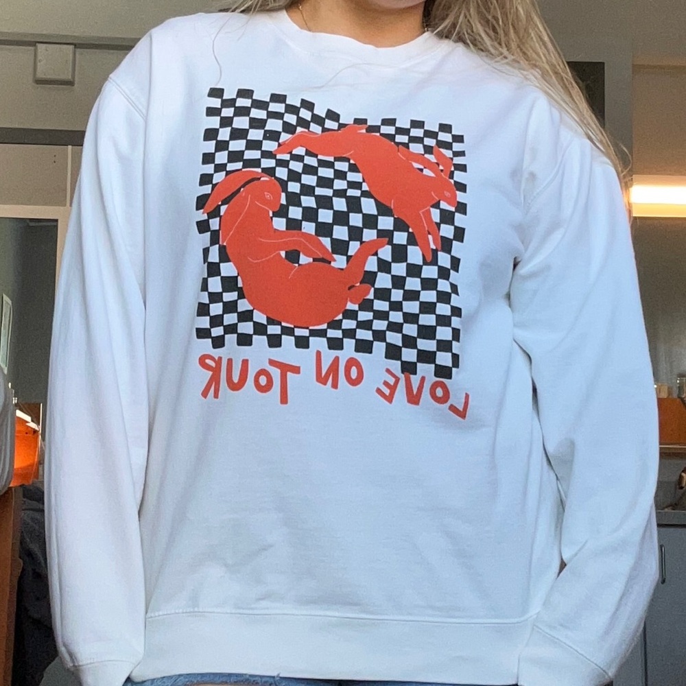 HARRY STYLES LOVE ON TOUR 2021 CHECKERED BUNNY SWEATSHIRT SZ XL
